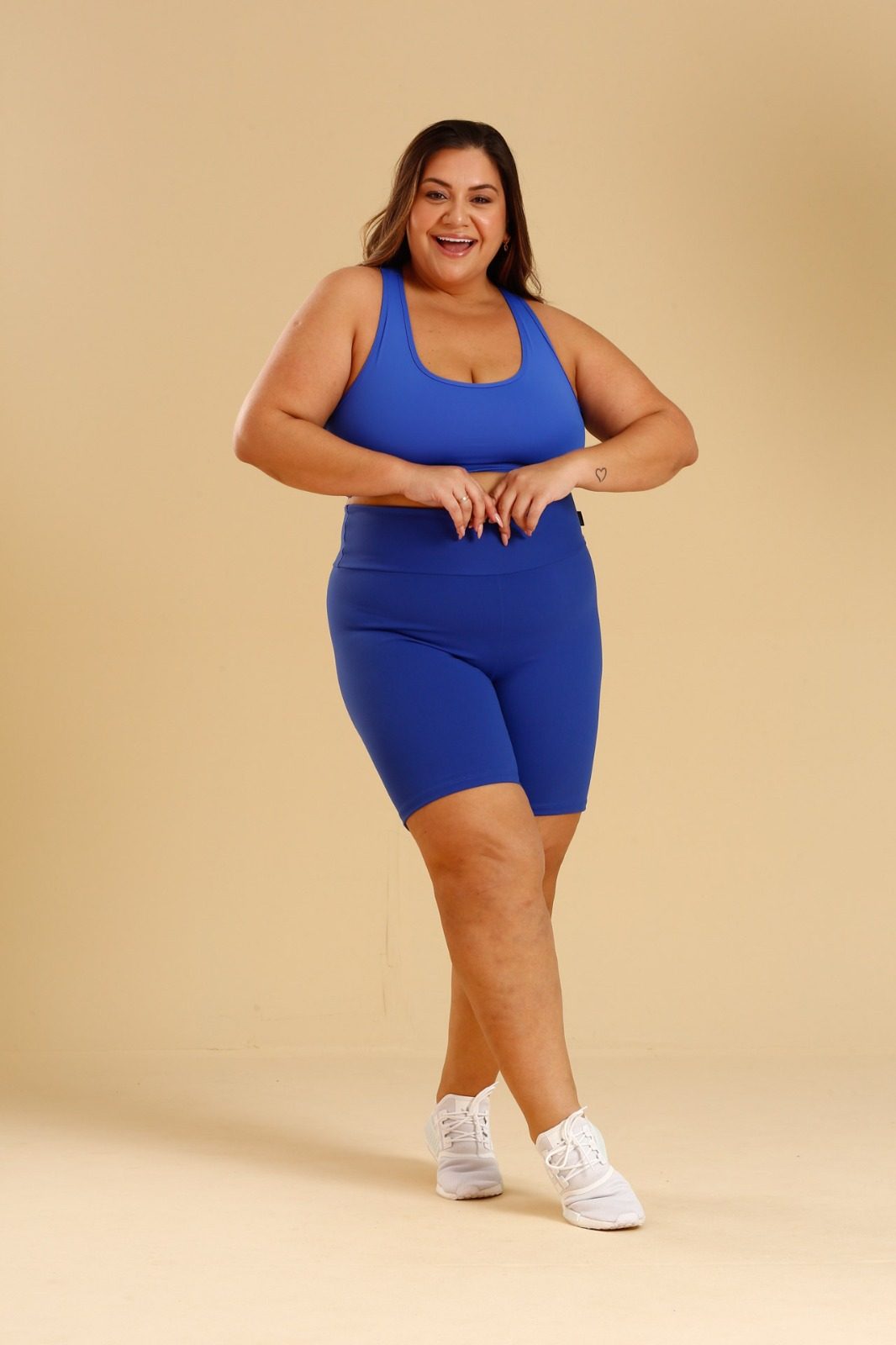 12ff1326bef4b7d6c0eae2aba5d3dbbd.jpeg Bermuda Lisa Plus Size Corrente Marinha - Imagem 4