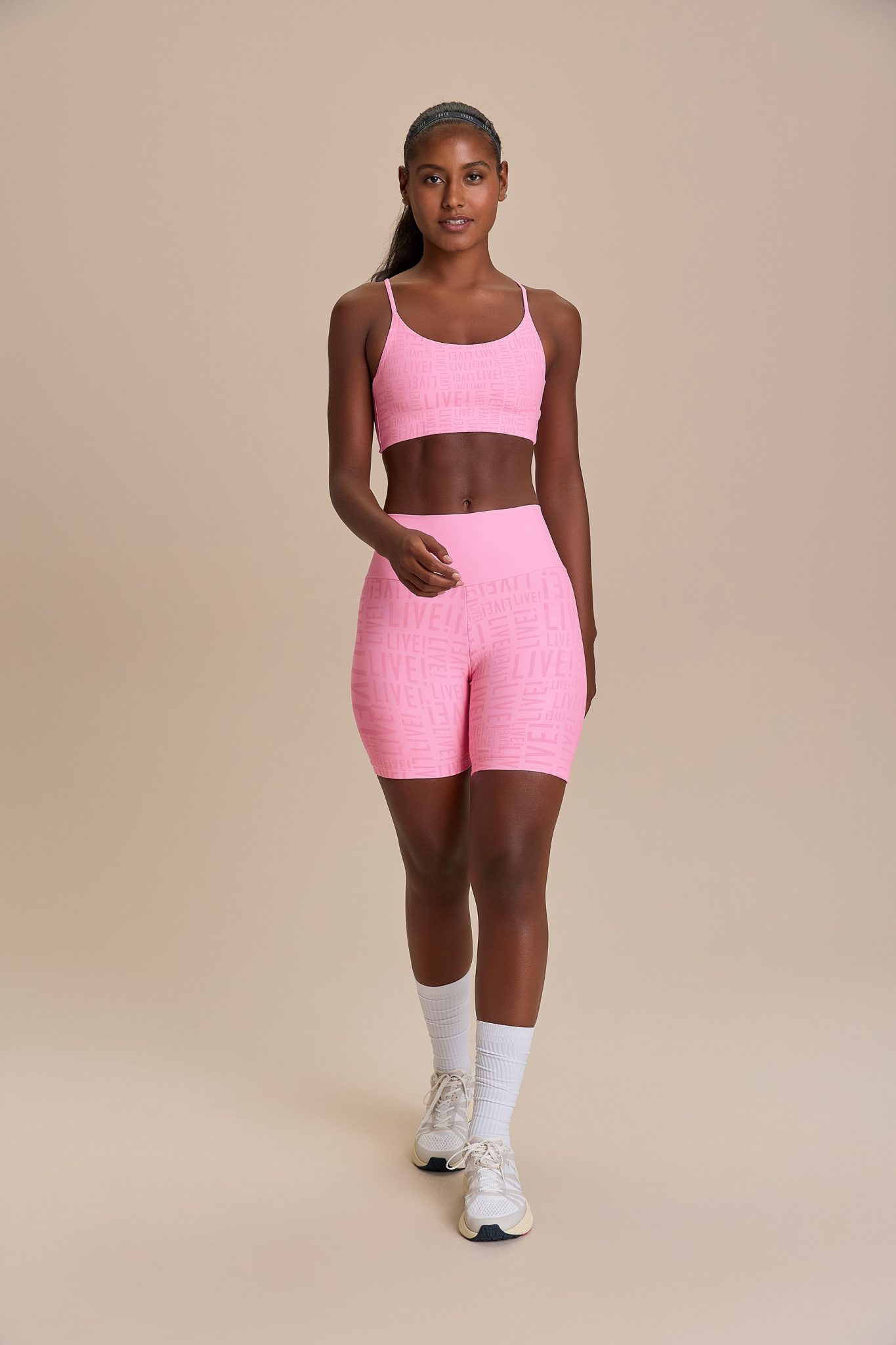 23660b6cfde01c81caea6d3b69dc7cd3.jpg Bermuda LIVE - Imagem 3