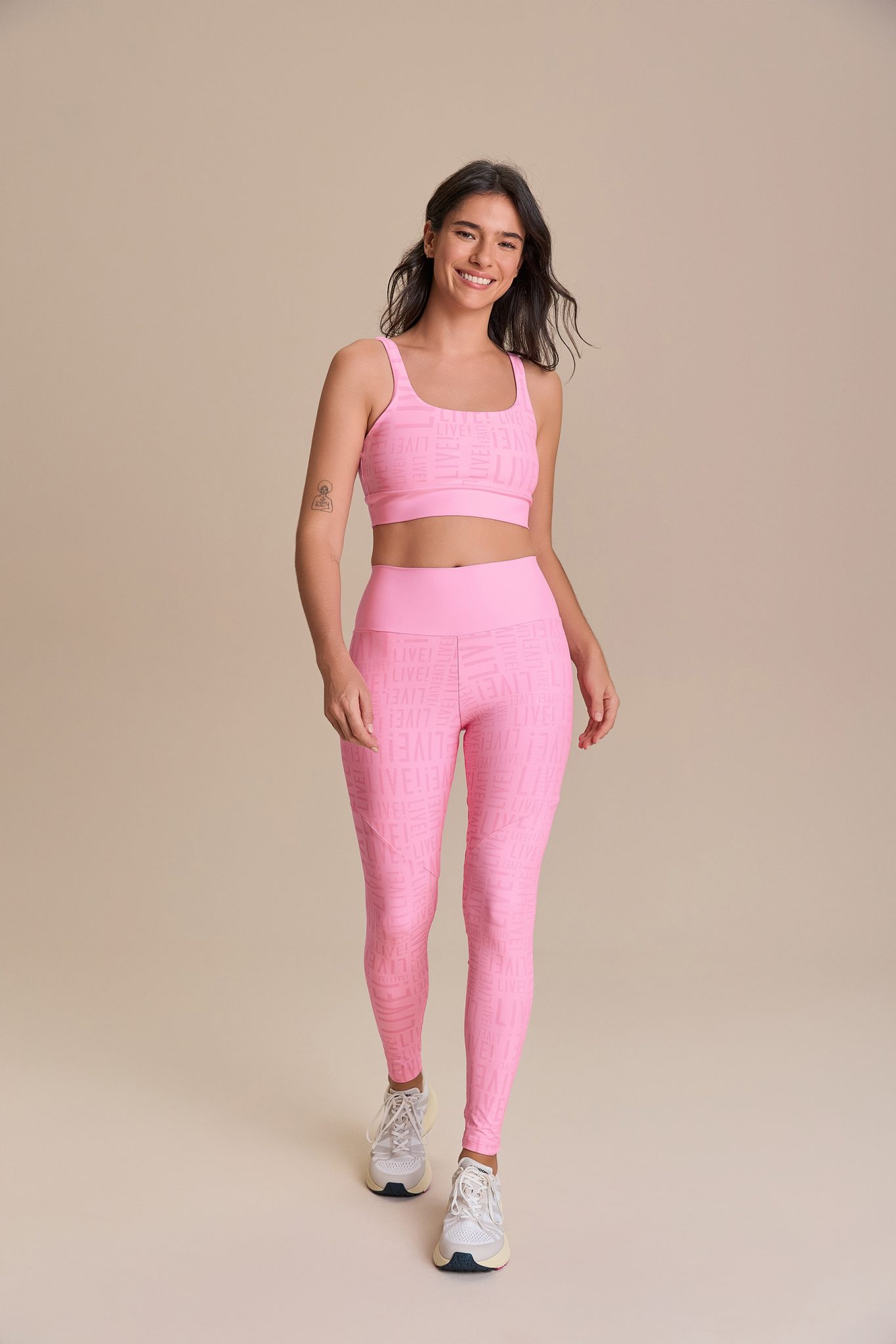 256b2e7135886cab02e9b770bcf650aa.jpg Calça Fuso Novel LIVE! - Imagem 1