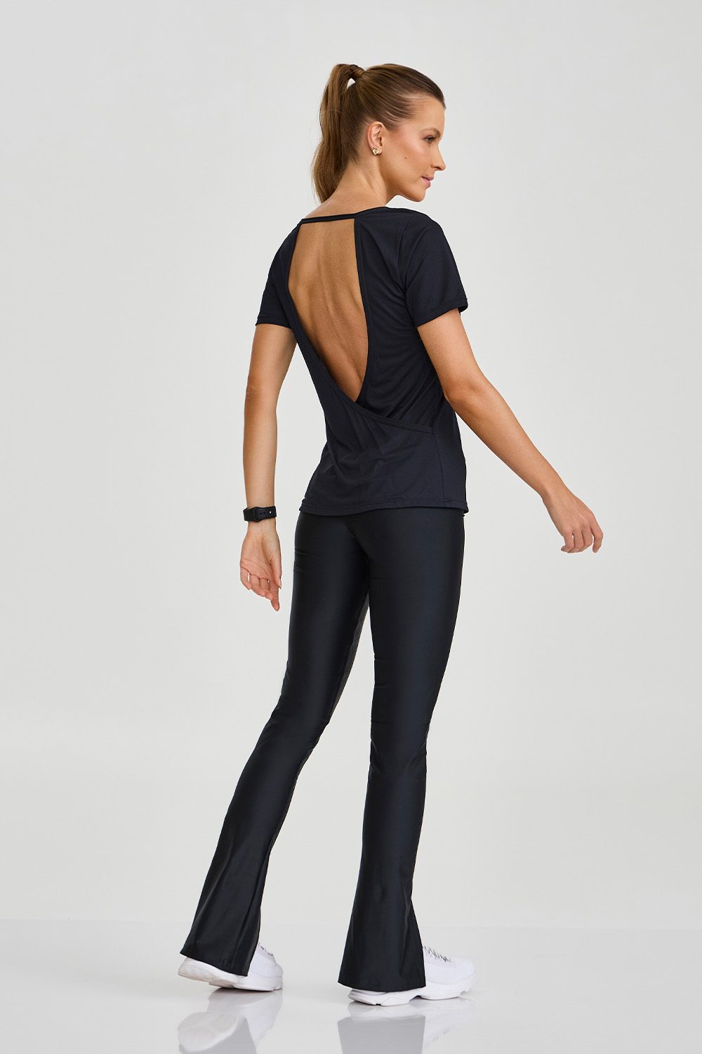 36be5408cad6be444d372ff5f2f6c280.jpg Blusa Ultra Clássica  CajuBrasil - Imagem 4