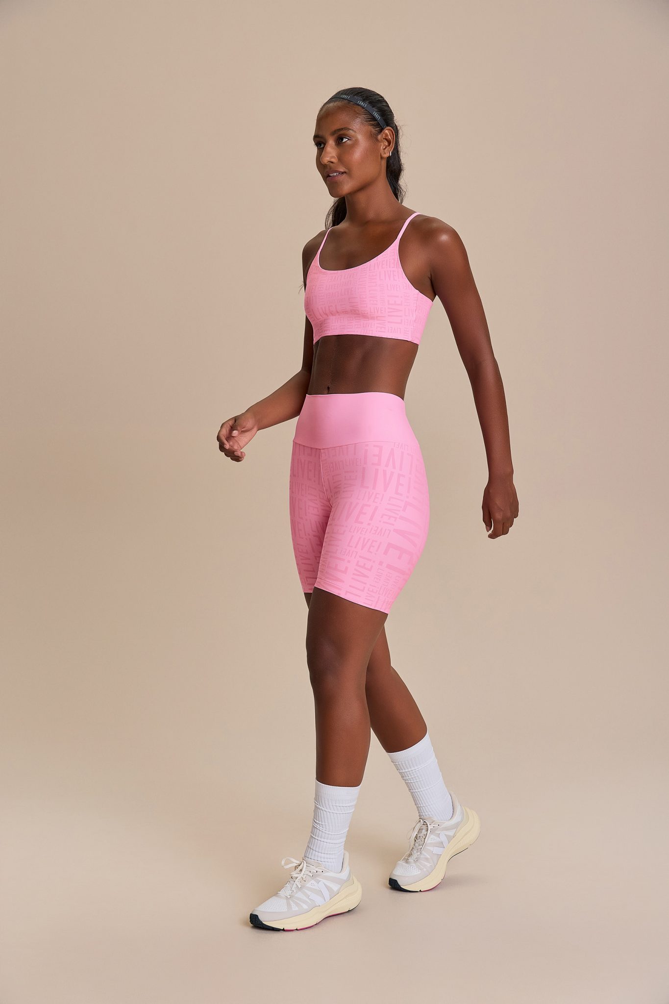 8342a1425858c4c700d59e9b4c9285b2.jpg Bermuda LIVE - Imagem 5