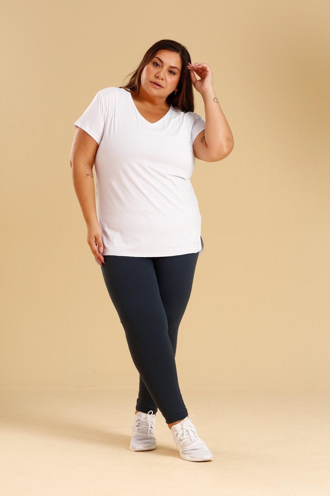 86f0b107b97a01705290a89a11c20a28.jpeg Blusa Tampa Bumbum Plus Size Corrente Marinha - Imagem 3