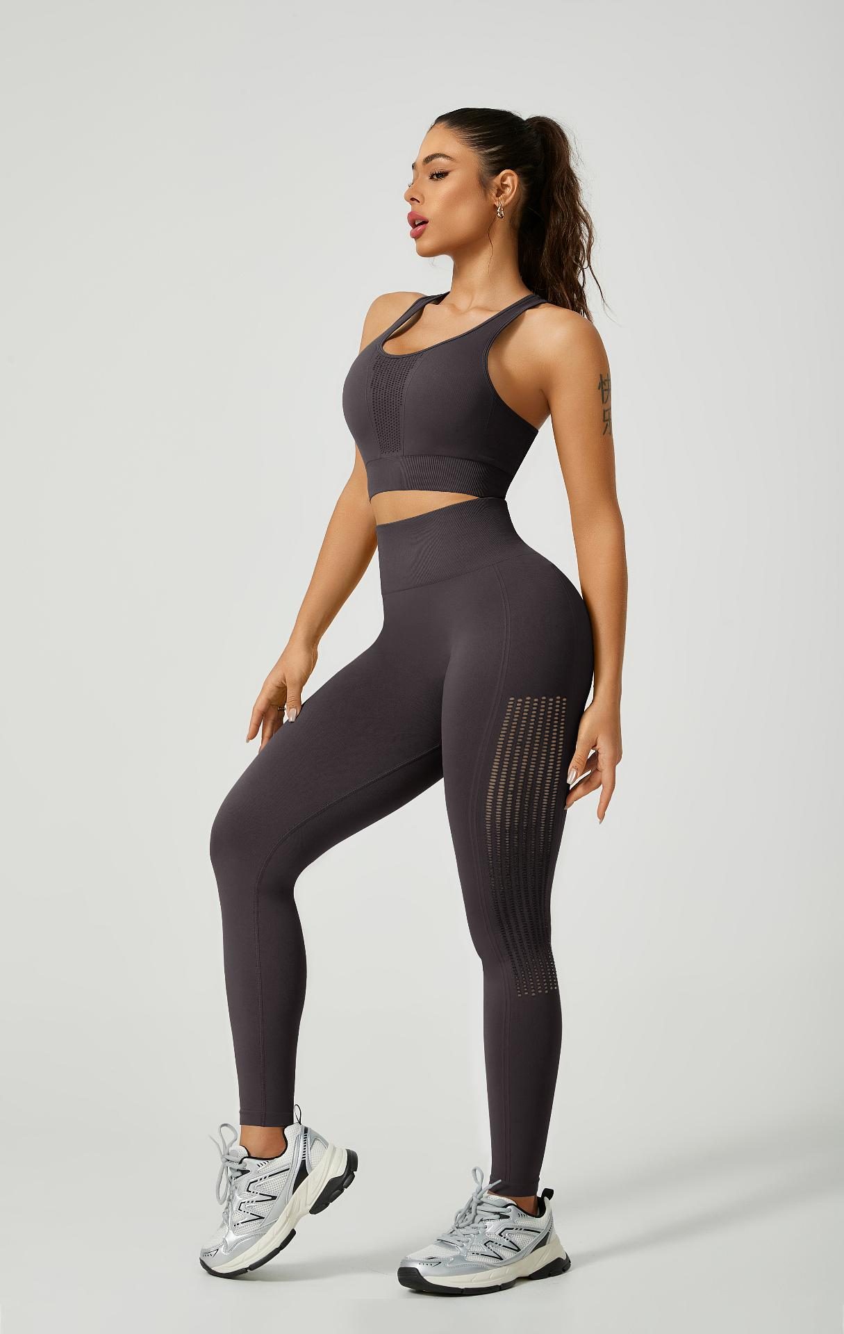 b22442873597ba9482495c1f1488fffe.jpg Conjunto Legging Empina Bumbum - Imagem 9