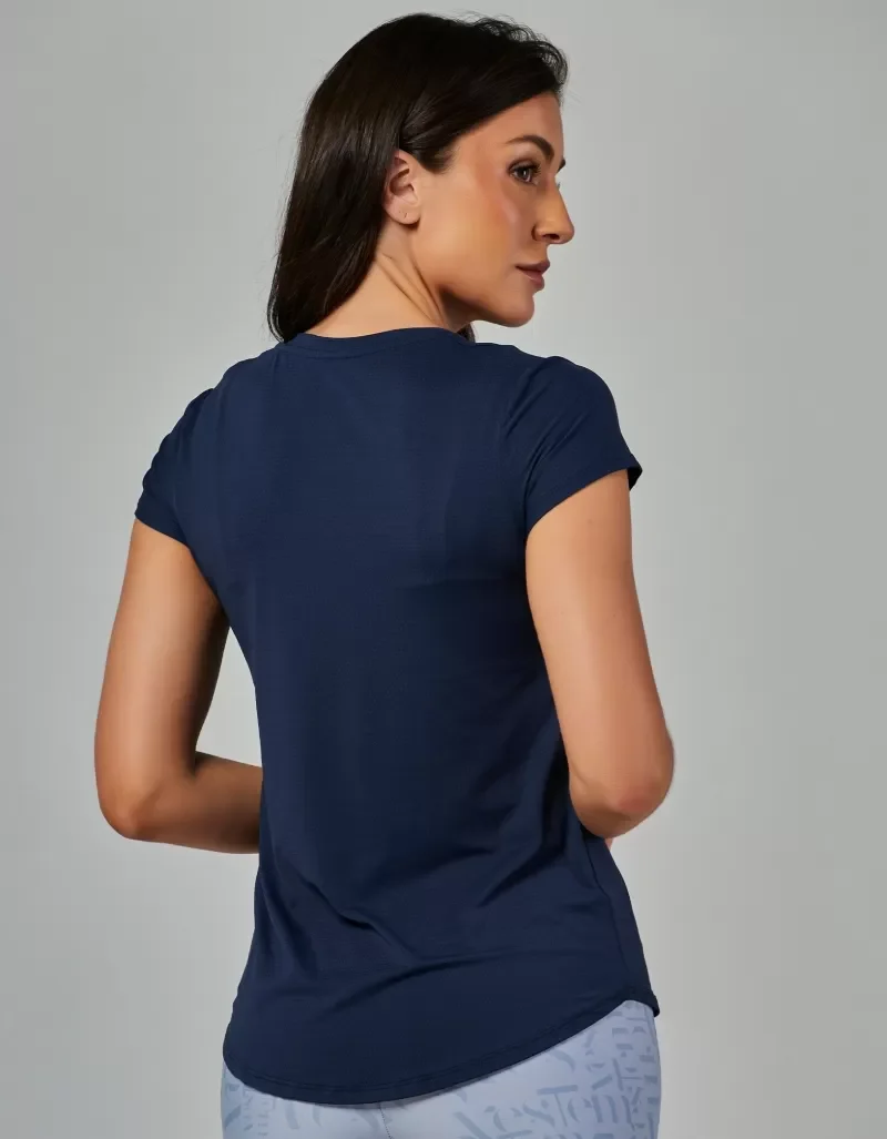 fad1895611bb5a2377eea06eb36c3d36.webp Blusa Manga Curta Janice VESTEM - Imagem 2